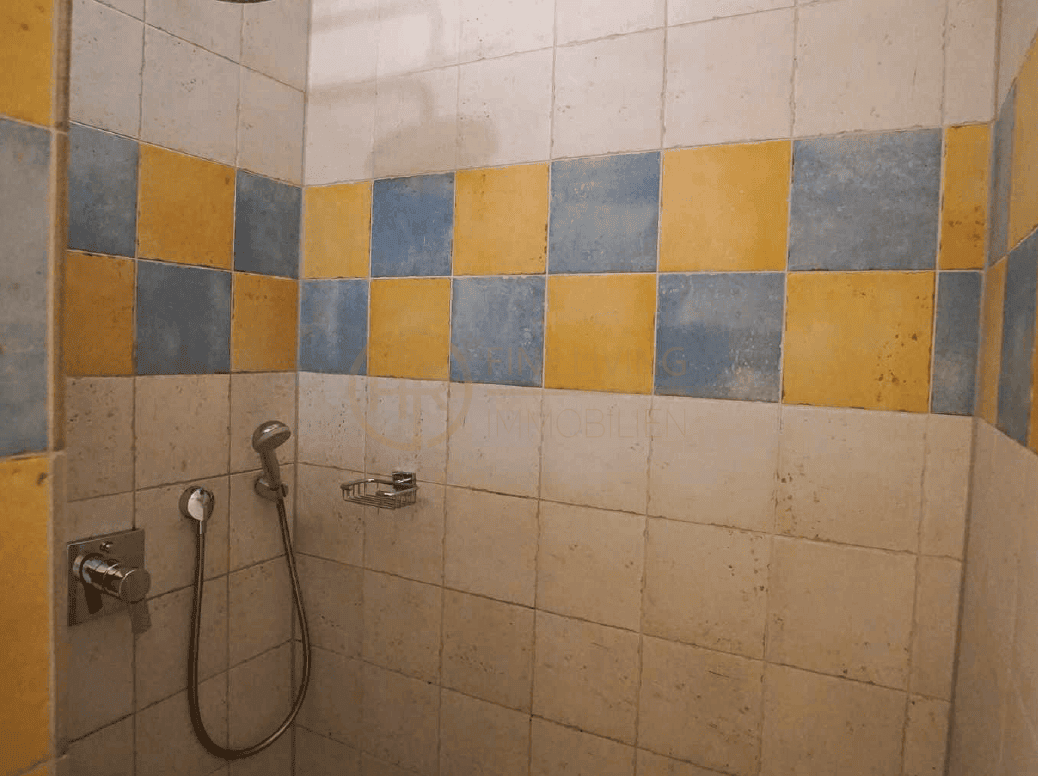 Dusche Standardzimmer