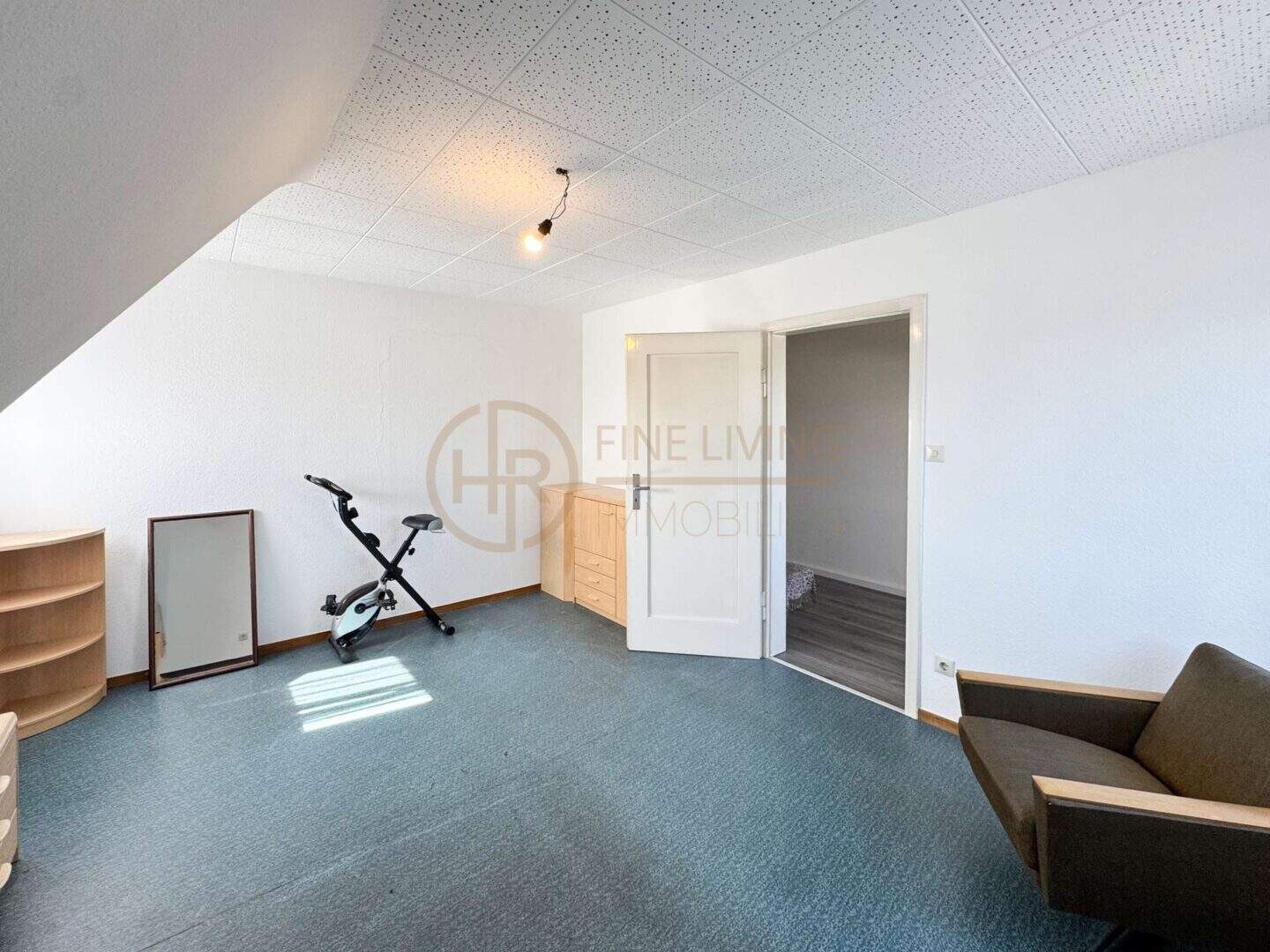 Schlafzimmer 1.OG Bild3-2