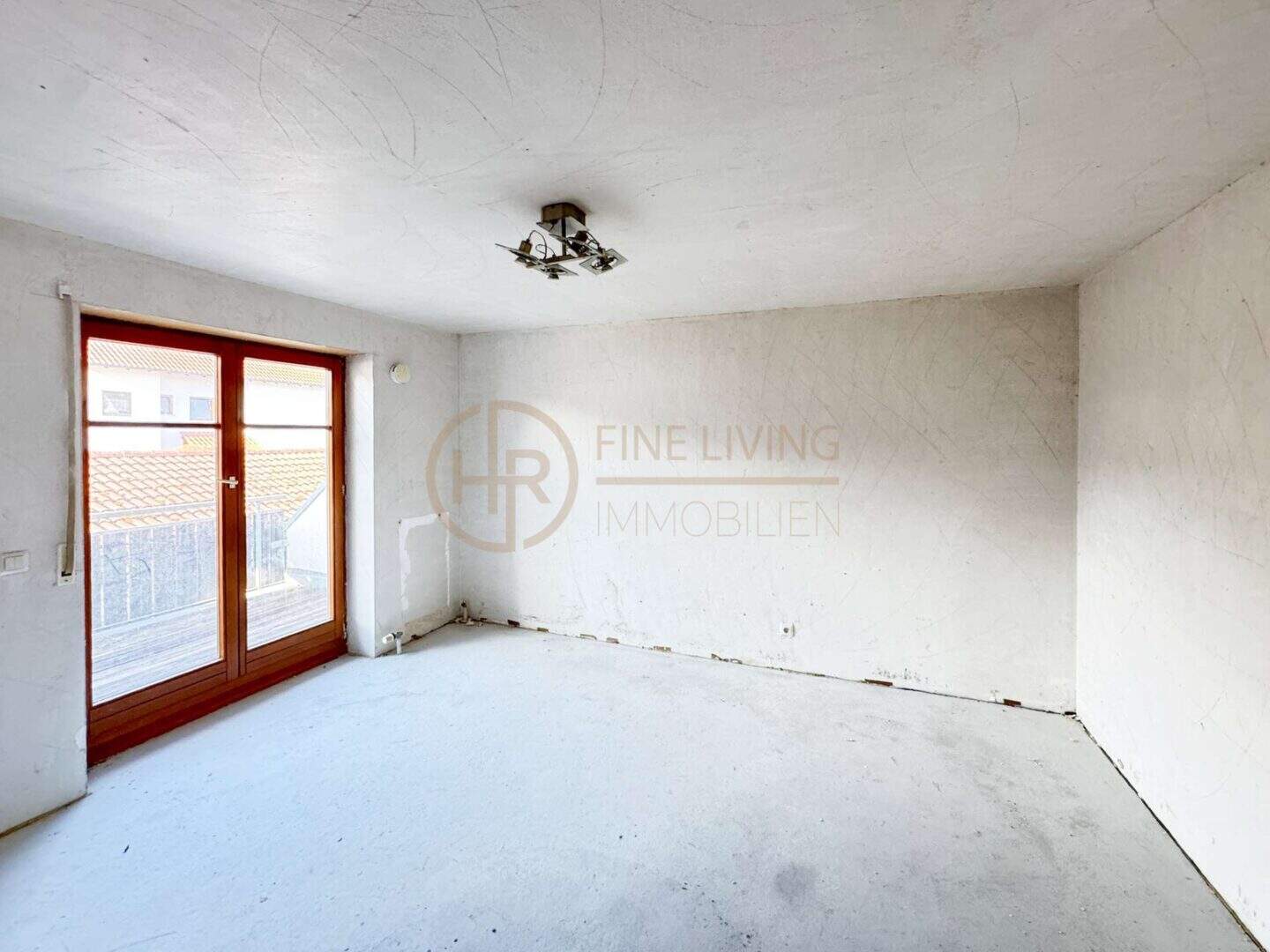 Schlafzimmer mit Balkon 1. OG