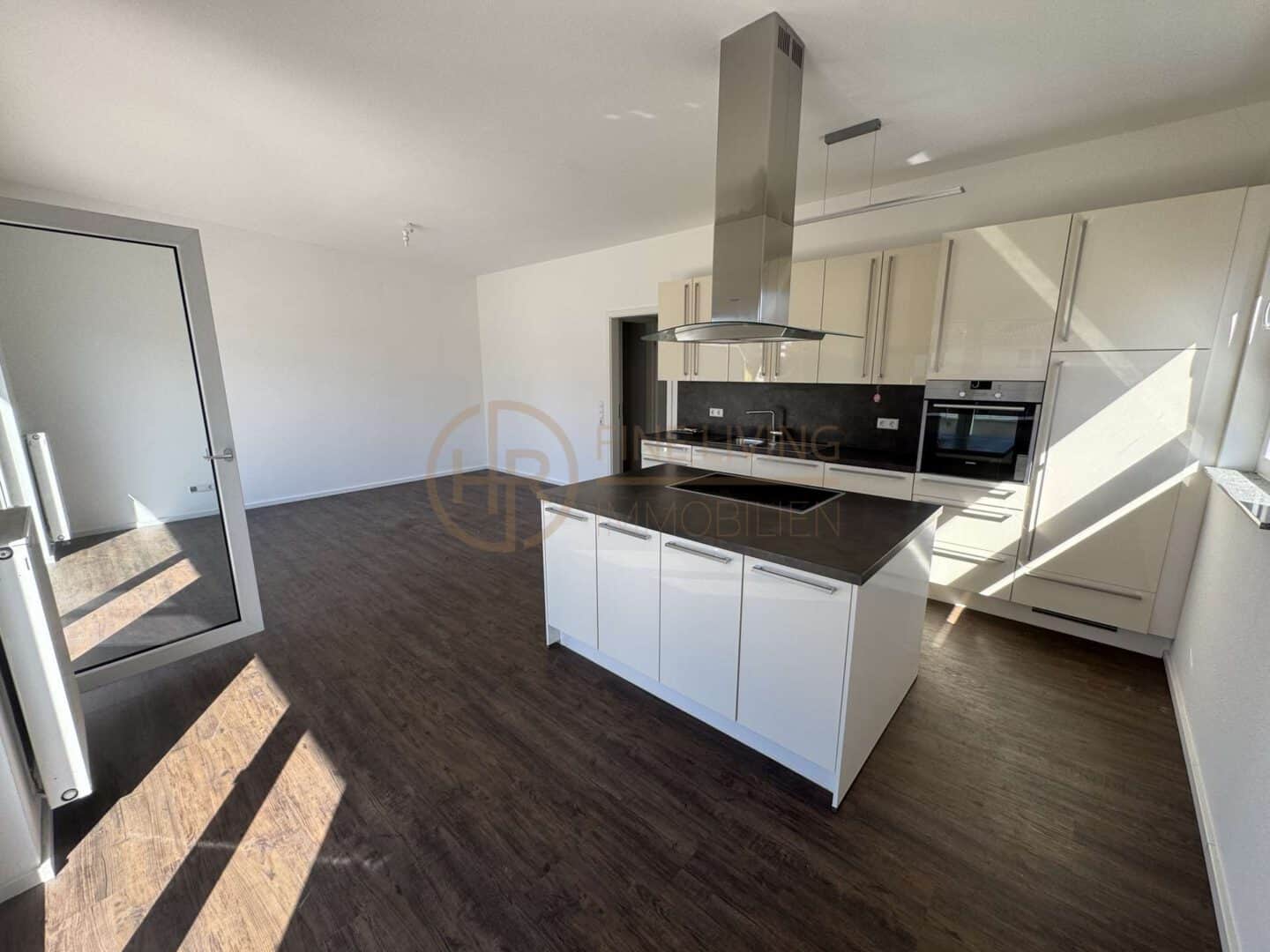 Wohn-/ Esszimmer inkl. Küche