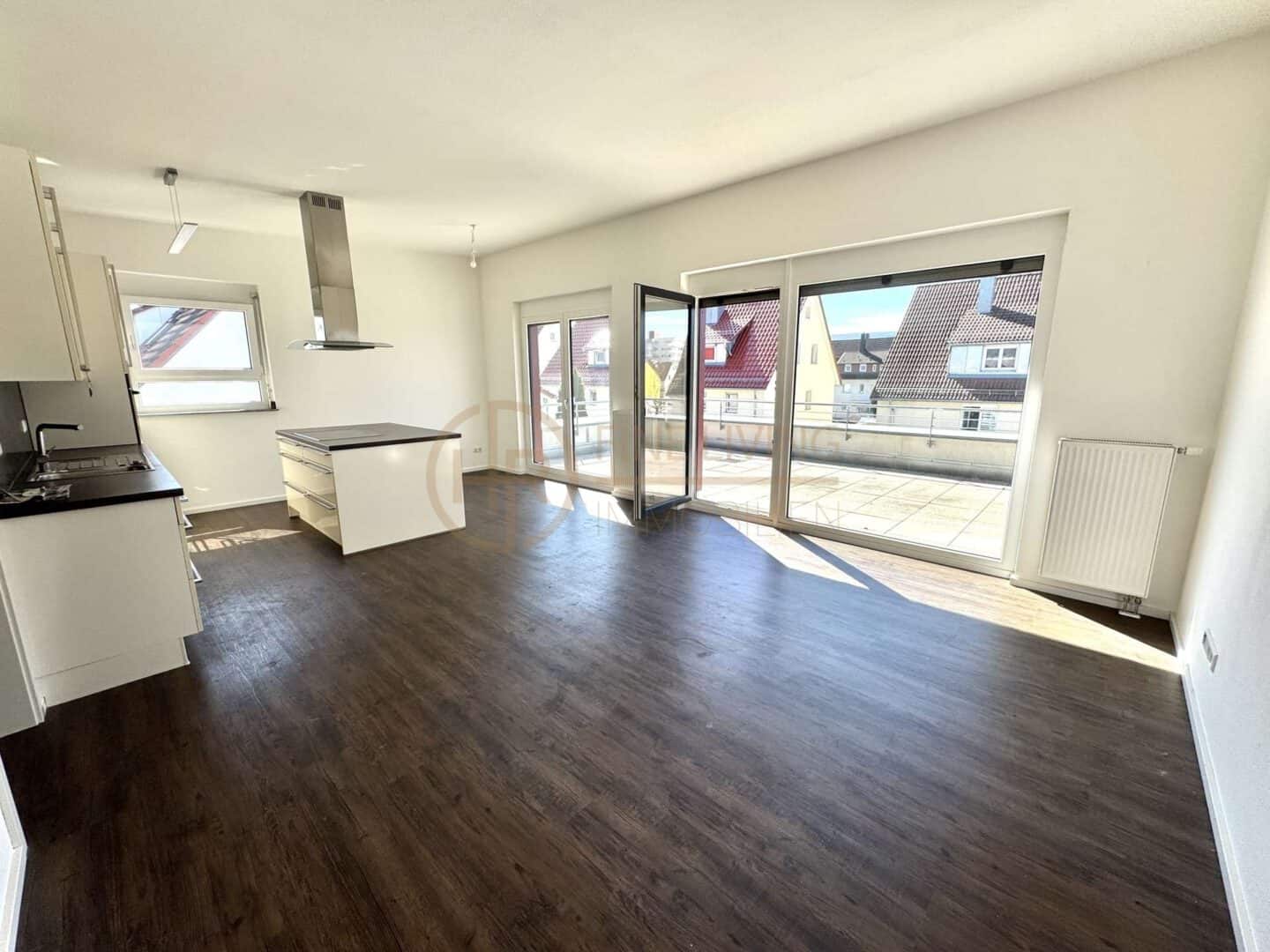 Wohn-/ Esszimmer inkl. Küche