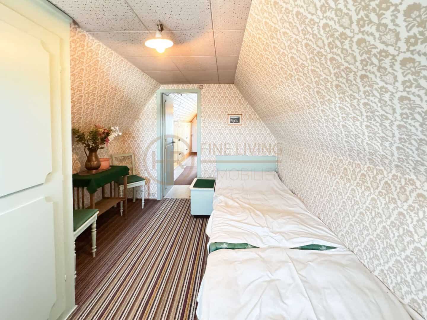 Schlafzimmer DG Bild2