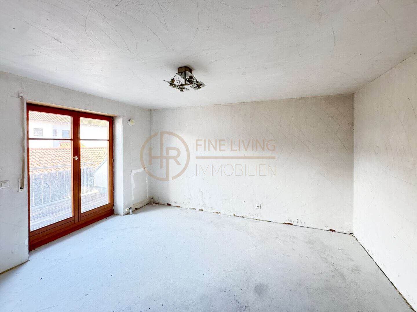 Schlafzimmer mit Balkon 1. OG